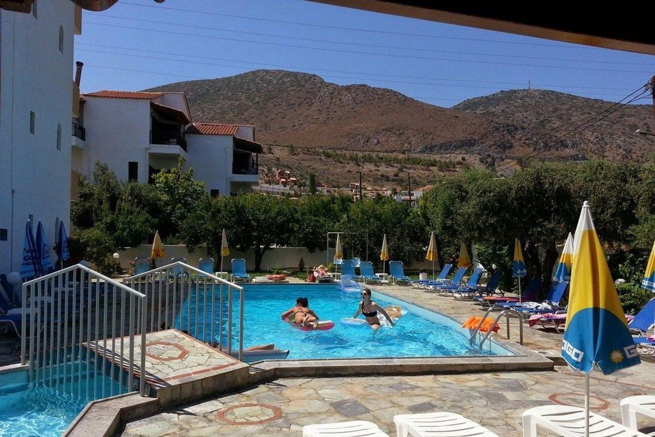Krits Hotel Hersonissos  Exterior photo