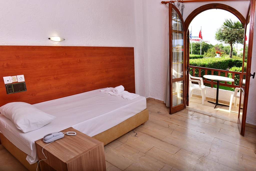 Krits Hotel Hersonissos  Exterior photo