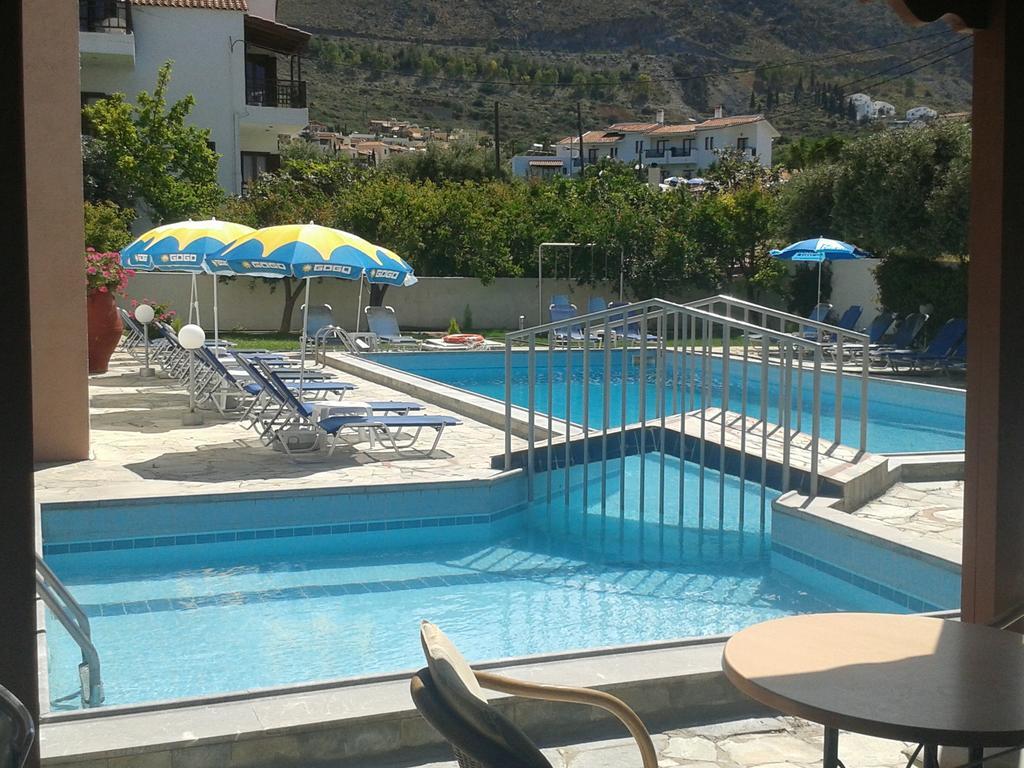 Krits Hotel Hersonissos  Exterior photo